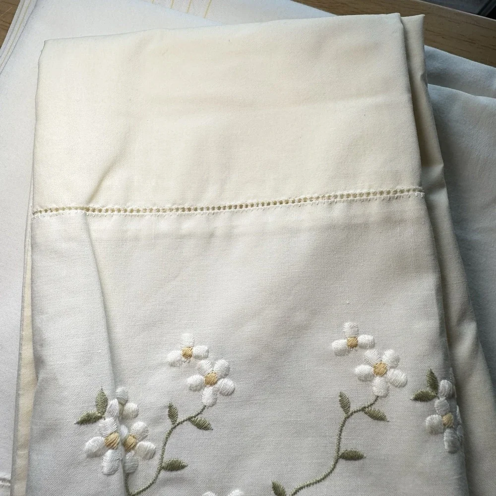 VTG Wamsutta Supercale Plus Ivory Full Flat Sheet & Pillowcase‎ Daisy Embroidery